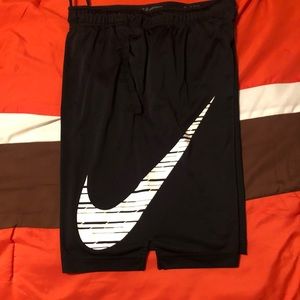 Nike men’s dry fit shorts black-big swoosh